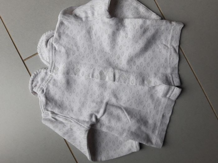 Tshirt 6 mois - photo numéro 3