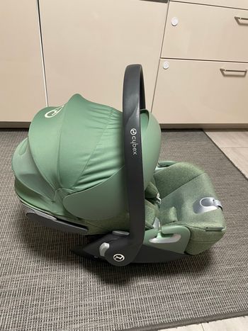 Siège auto 45-87cm Cloud T Plus Platinum Leaf Green - CYBEX