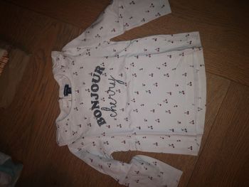 Haut manches longues cerises 18 mois