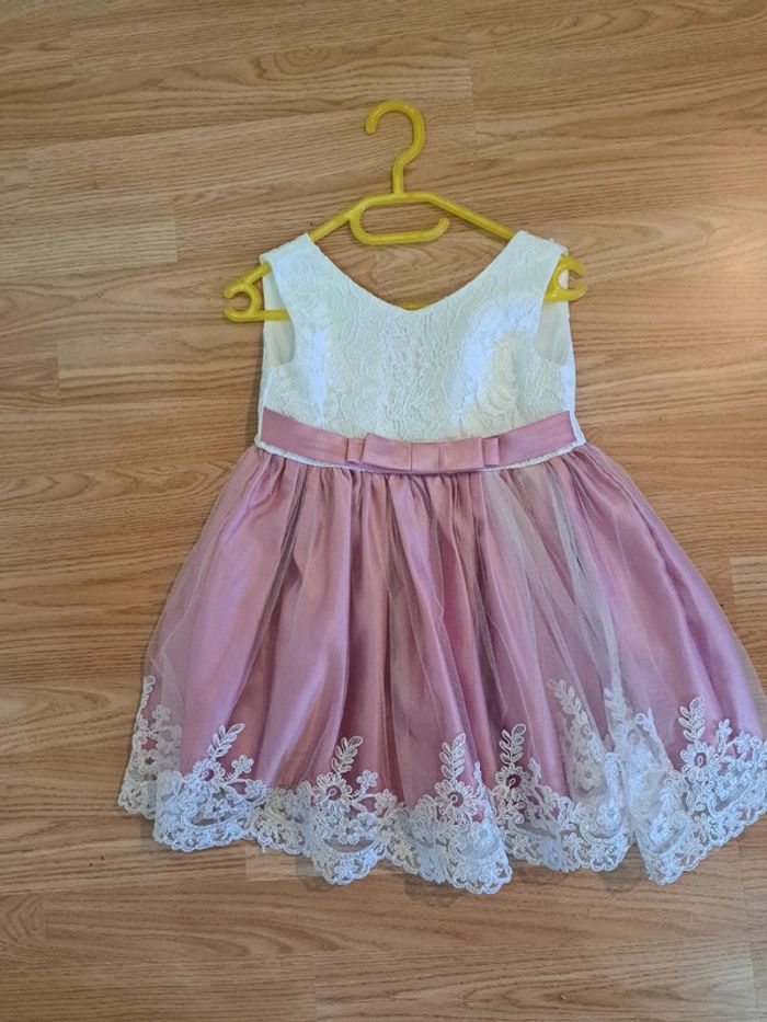 Très jolie robe princesse taille90
