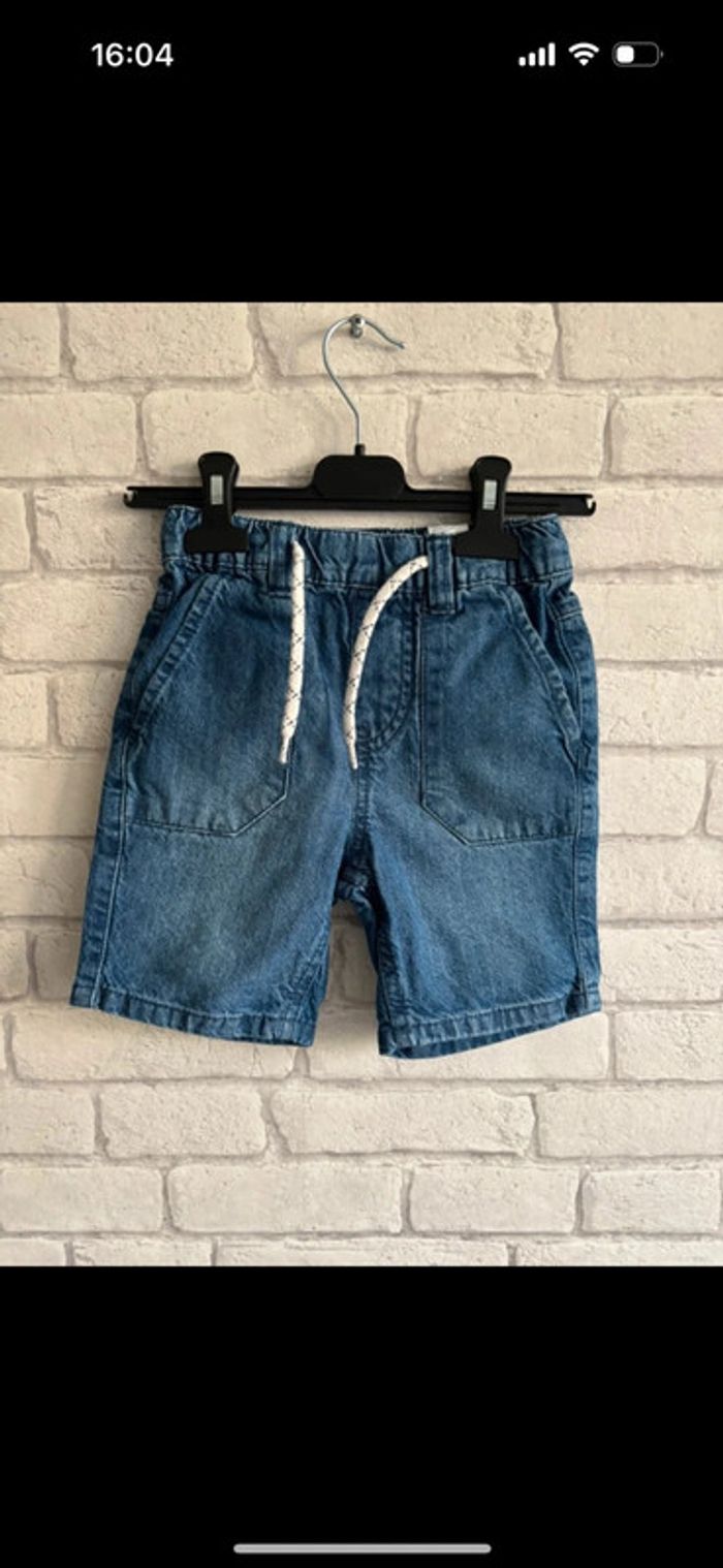 Short la redoute taille 5 ans