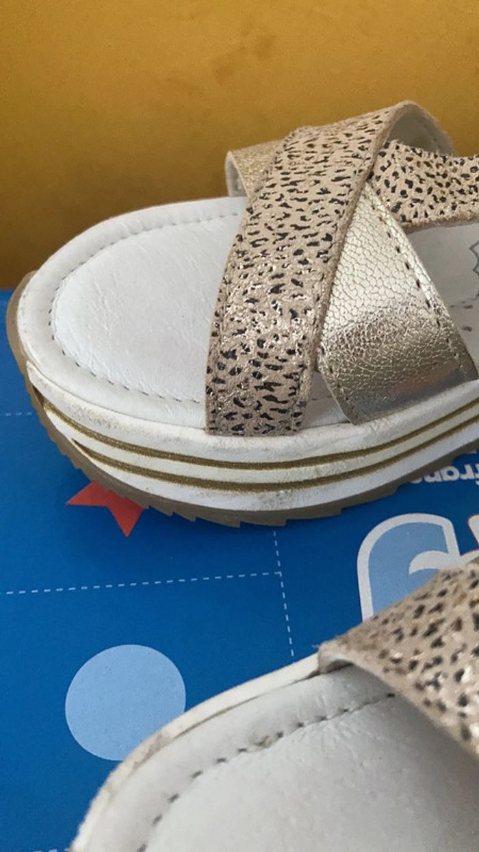 Sandales taille 28 - photo numéro 5