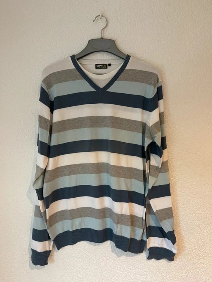 Pull col V taille XL