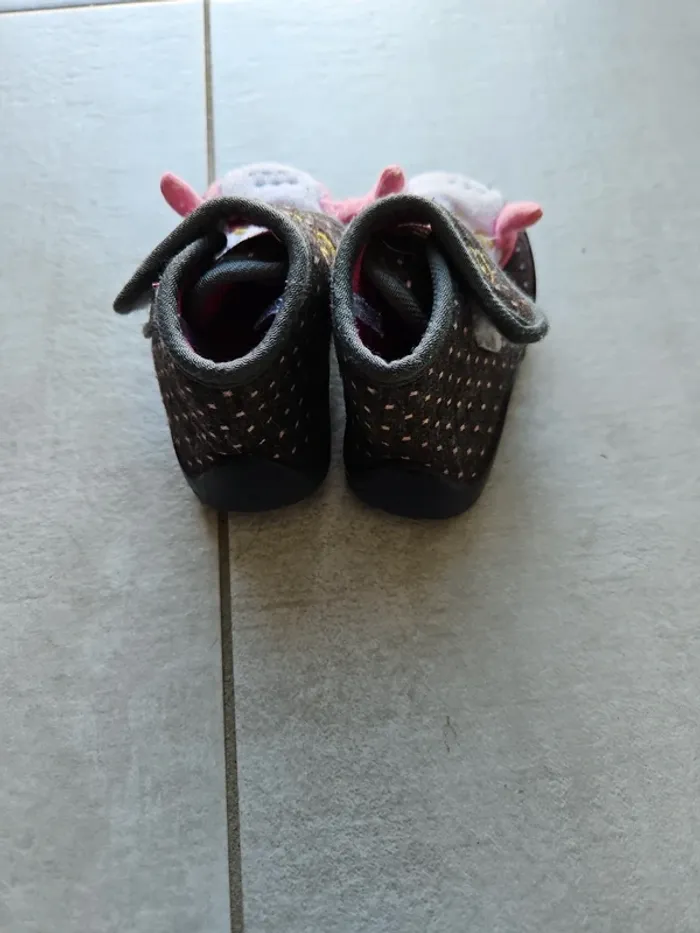 Chaussons bebe - photo numéro 2