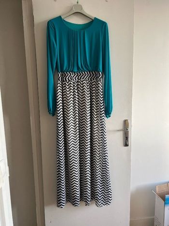 Robe longue en dentelle