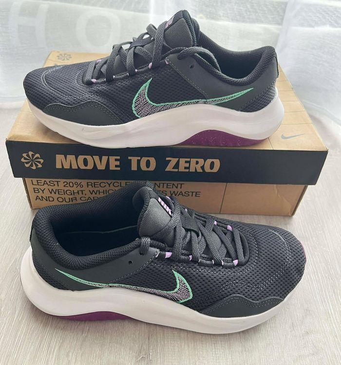 Baskets nike Legend Essential 3 NEUVES Noir/Violet T36 Fille/Femme à débattre