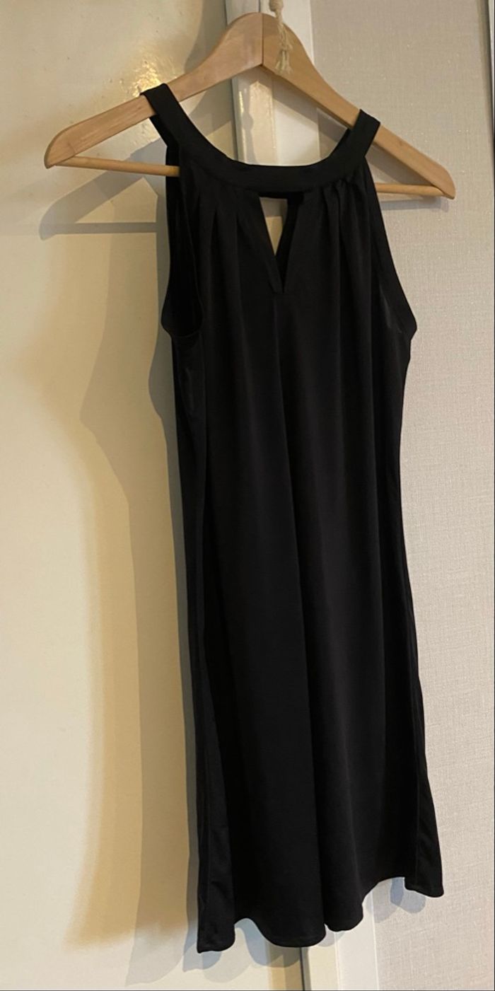 Robe noire - photo numéro 3