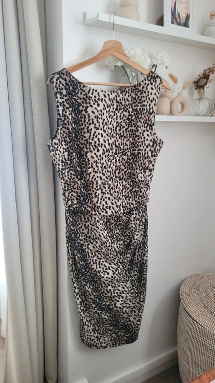 Robe moulante Dorothy perkins neuve - photo numéro 3