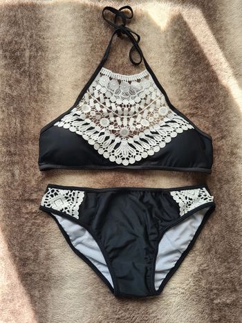 Bikini noir 2 pièces brodé