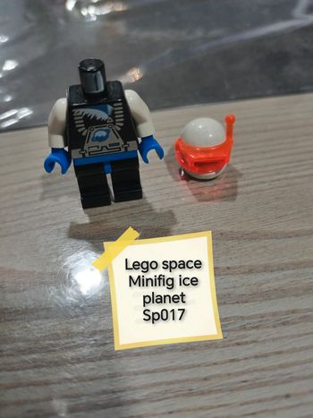 Lego space minifig ice planet sp017