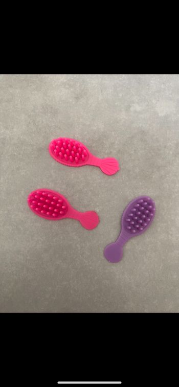 Lot de 3 petites brosses poupée