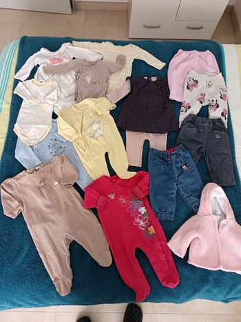 Lot de vêtements 6 mois fille en très bon état 