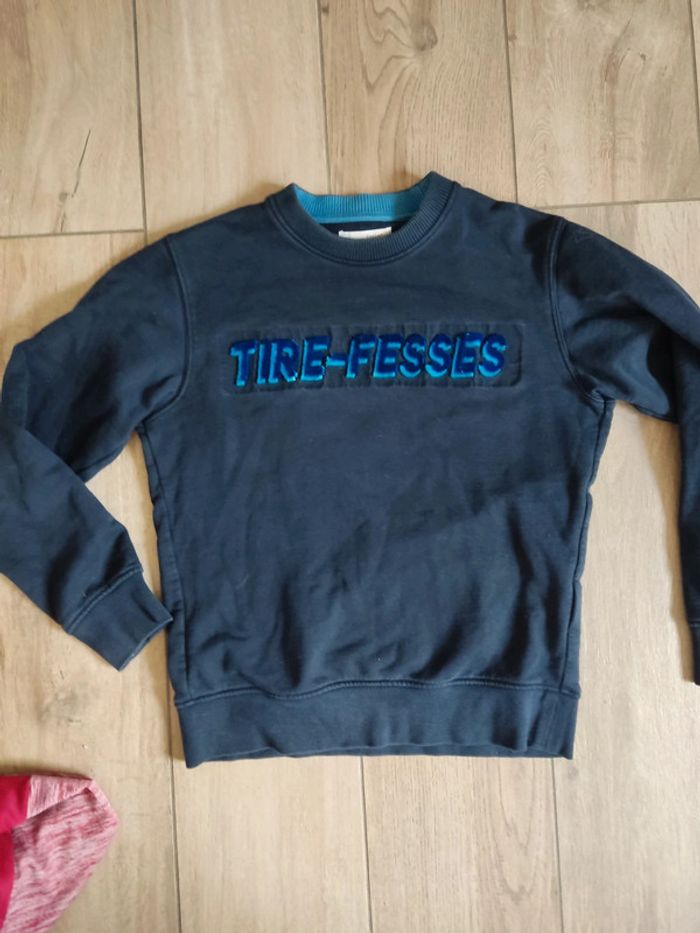 Sweat tire-fesses velours celio pull de Noël