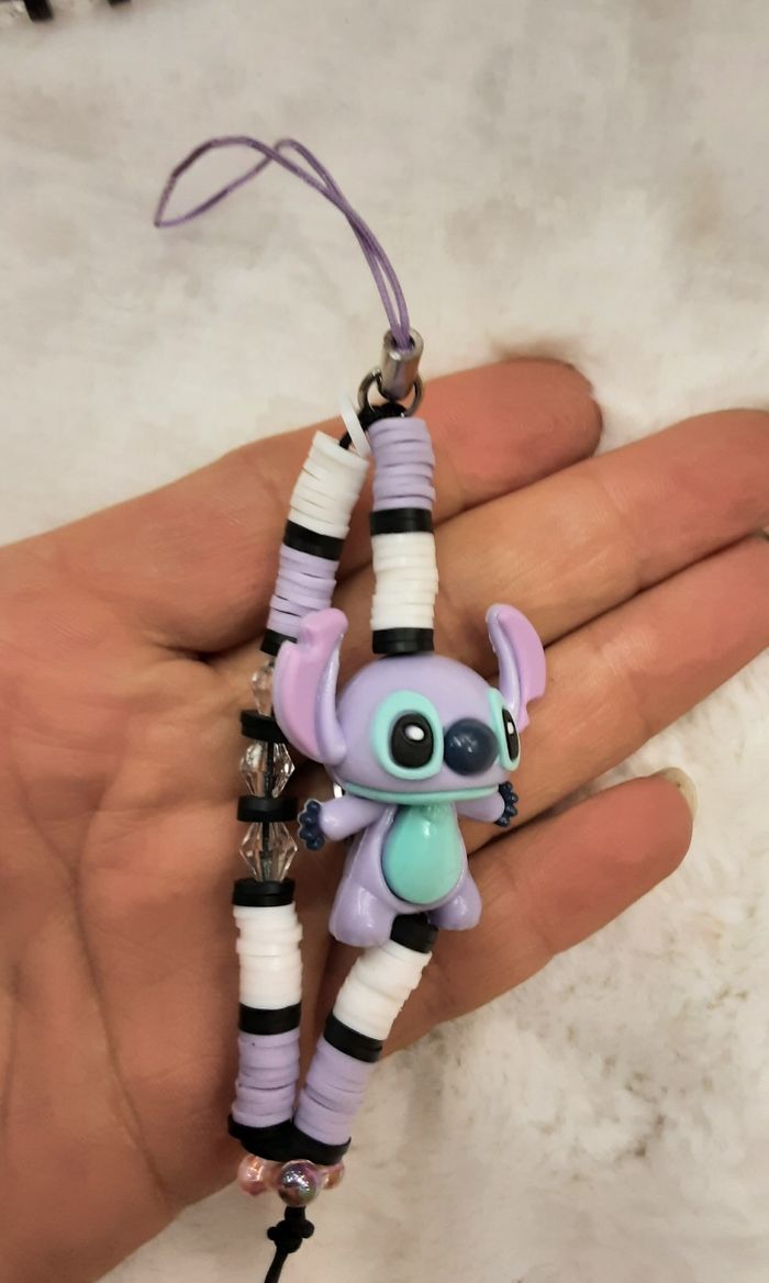 Bijoux de téléphone stitch violet - photo numéro 3