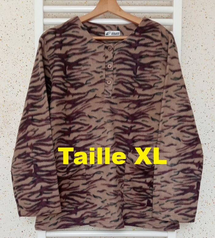 Sweat polaire beige motif violet vert foncé Ouboer Taille XL