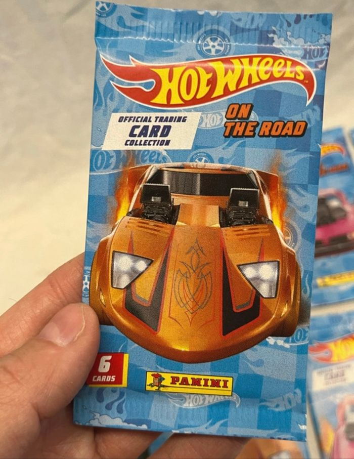 10 boosters cartes à collectionner Hotwheels on the Road - photo numéro 4