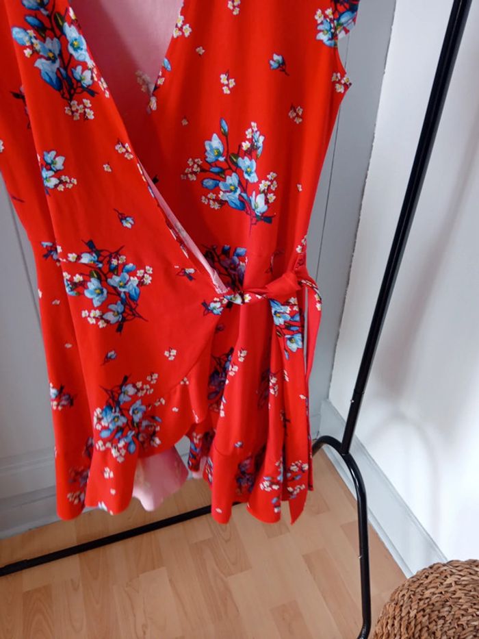 Robe rouge à fleurs 🌸 H&M - 38 - photo numéro 4