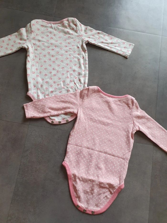 Lot de 2 bodie comme neuf Obaibi 6 mois - photo numéro 5