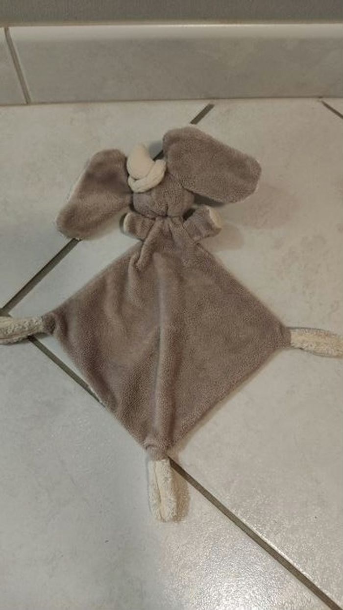 Doudou éléphant - photo numéro 2