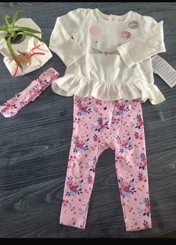 Ensemble neufs avec bandeau 1 an