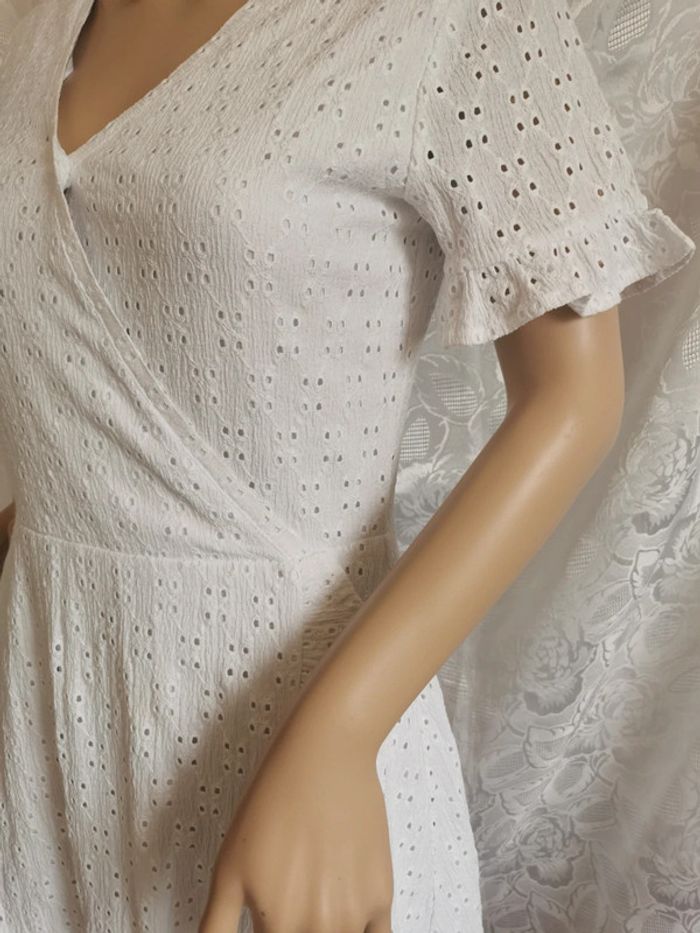 🌺Superbe robe blanche. Taille 38-40. Rainbow - photo numéro 4