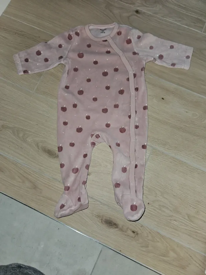 Pyjamas 9 mois - photo numéro 4