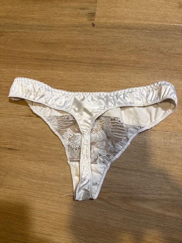 String blanc - photo numéro 2