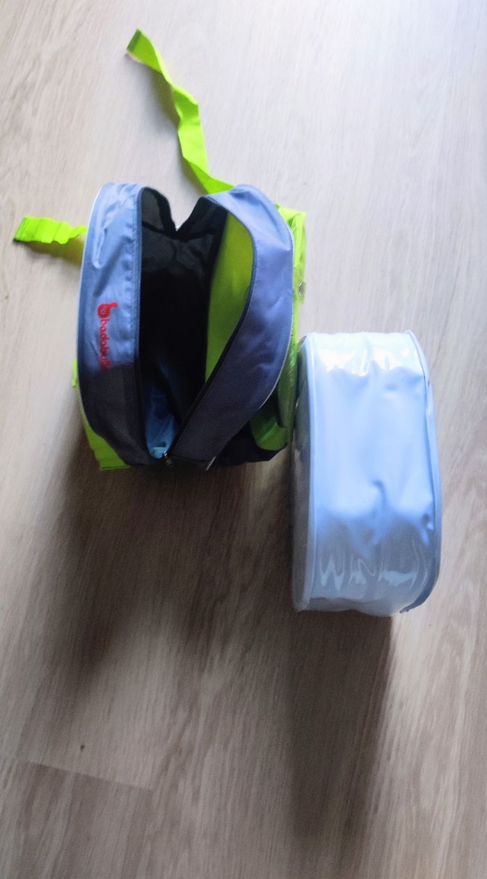 Réhausseur de chaise bébé nomade Badabulle avec sac à dos - photo numéro 2