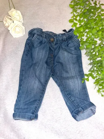 Très beau pantalon jean pour bébé fille