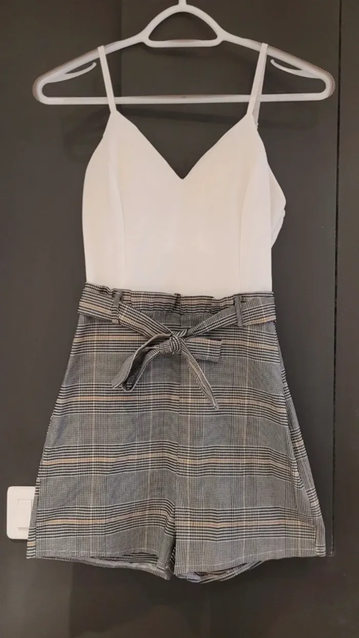 Combi short avec ceinture