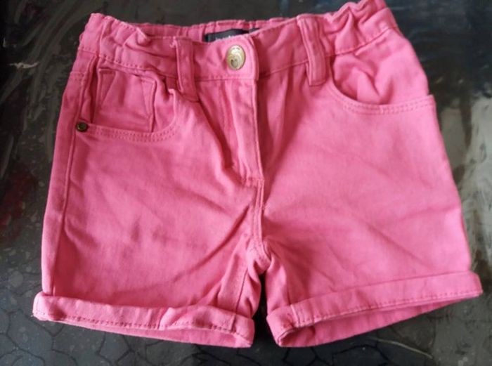 Short rose grand 2 ans