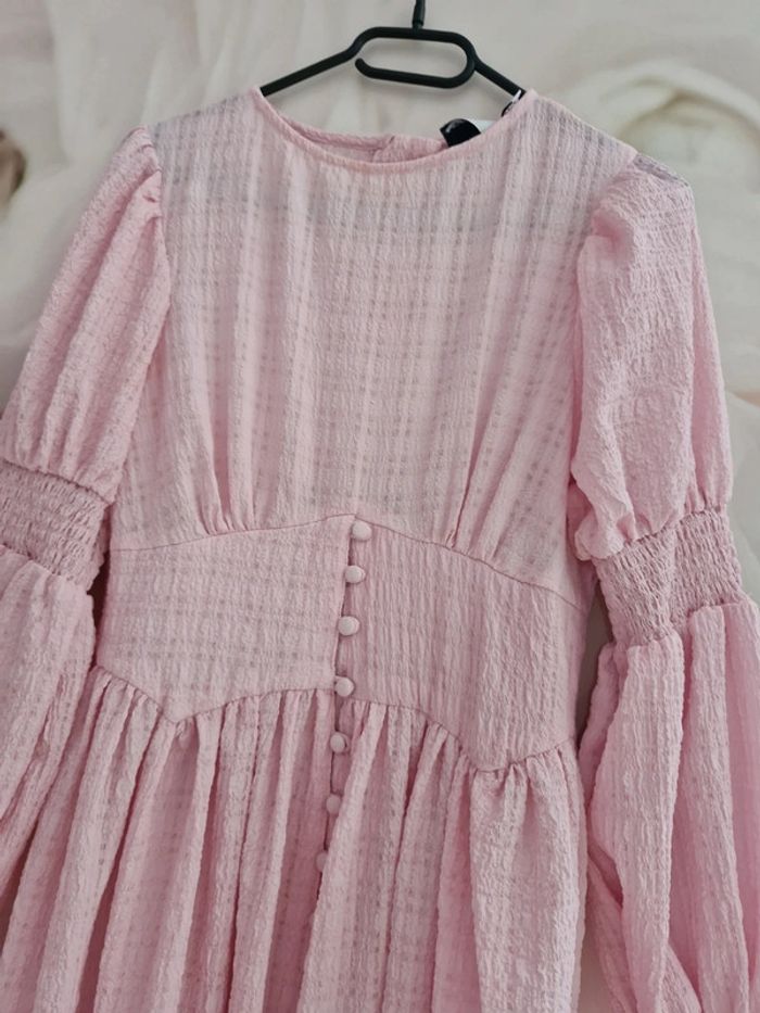 Longue robe rose - photo numéro 2