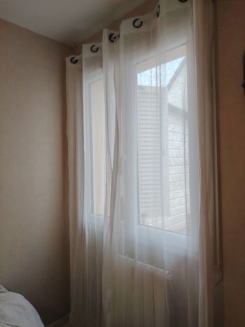 Paire de Voilages blanc avec anneaux chromés