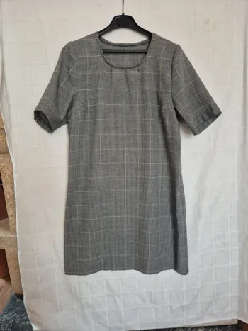 robe droite taille 40-42