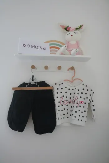 Ensemble automne/hiver pull Primark et pantalon Kitchoun 9 mois