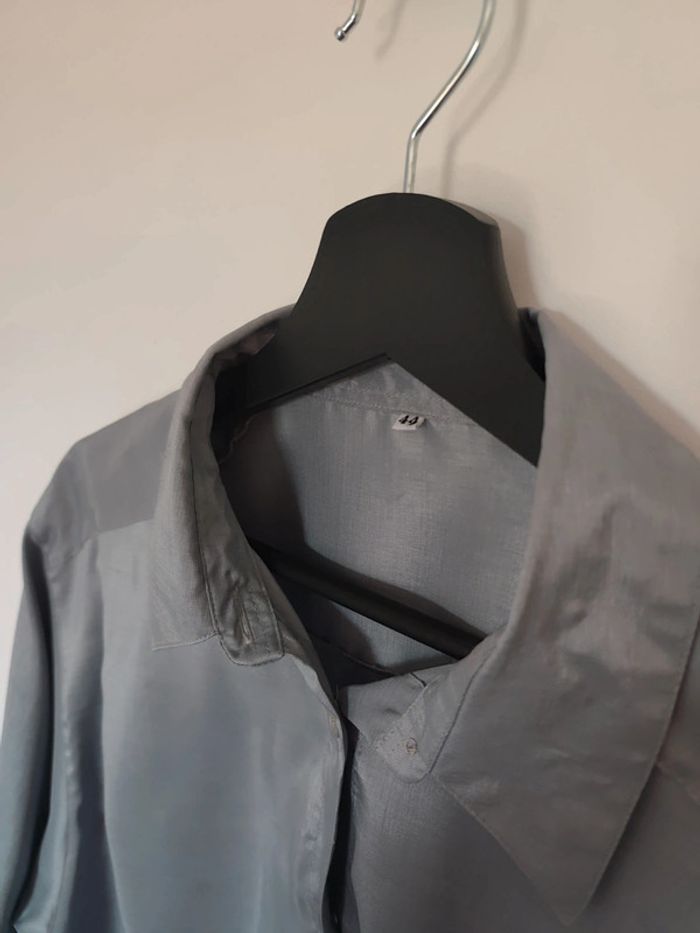 Chemise grise 100% polyester effet brillant 44 - photo numéro 2