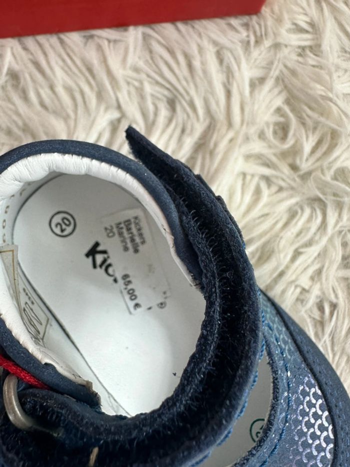 Paire de babies Kickers taille 20 - photo numéro 4