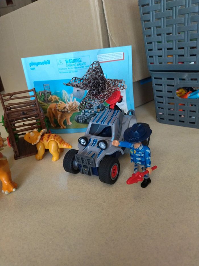 Playmobil 9434. Braconnier et triceratops. - photo numéro 3