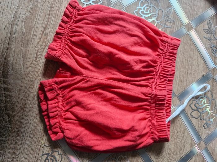 2 short rouge - photo numéro 3