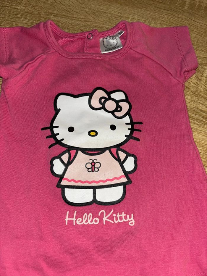 Robe hello kitty taille 3 mois en bon état - photo numéro 2