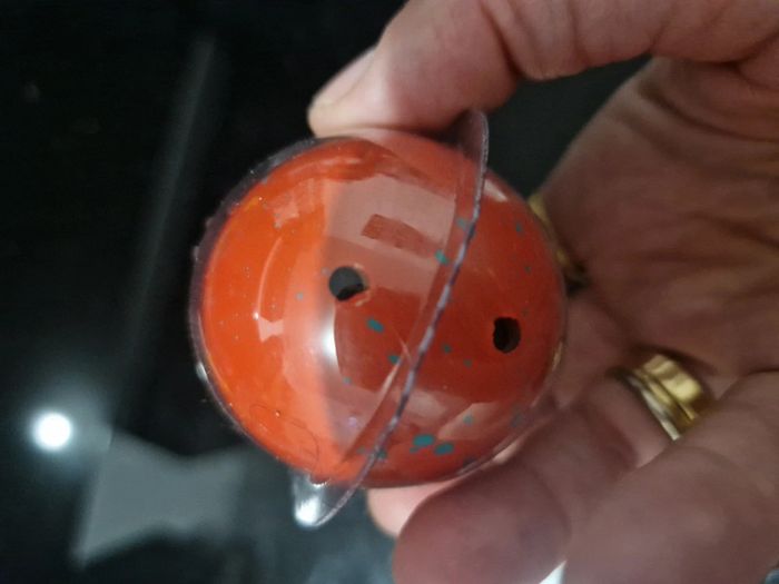 Oeuf surprise rouge - photo numéro 3