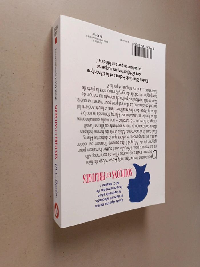 Soupçons et préjugés de M.C. Beaton par l'auteur de la série Agatha raisin - photo numéro 3