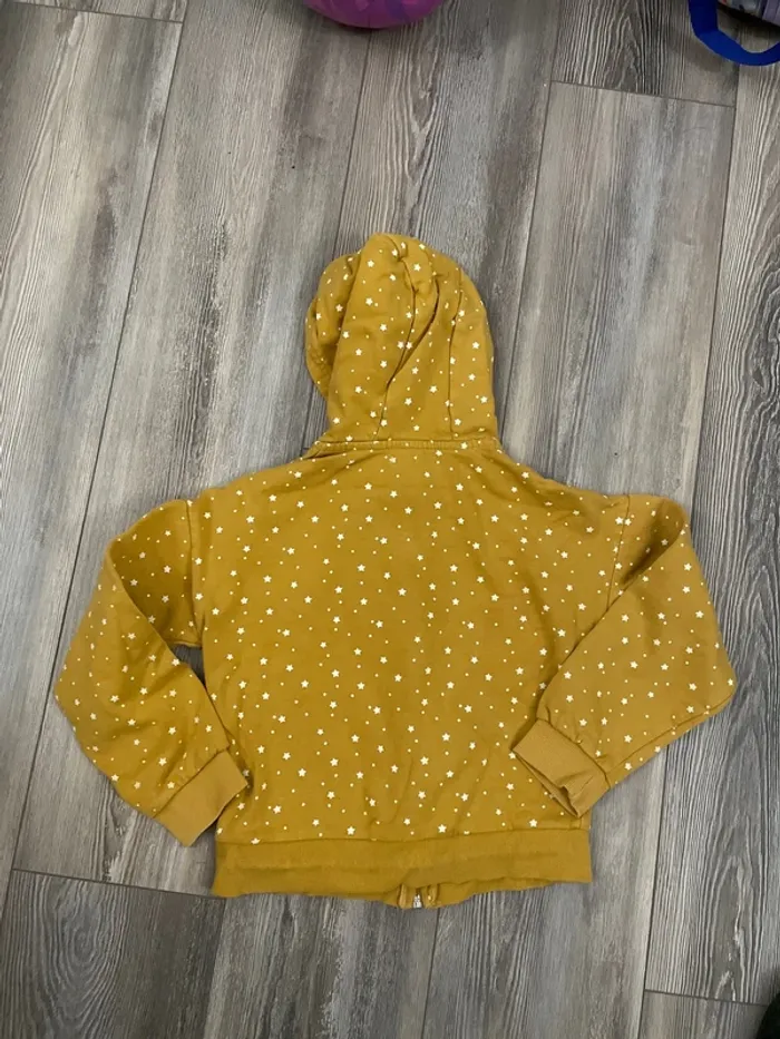 Sweat à capuche jaune moutarde - photo numéro 4