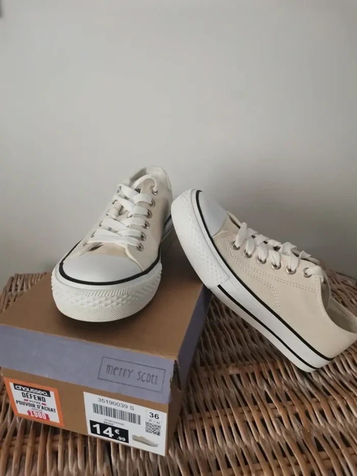 Chaussures toile type converse 36