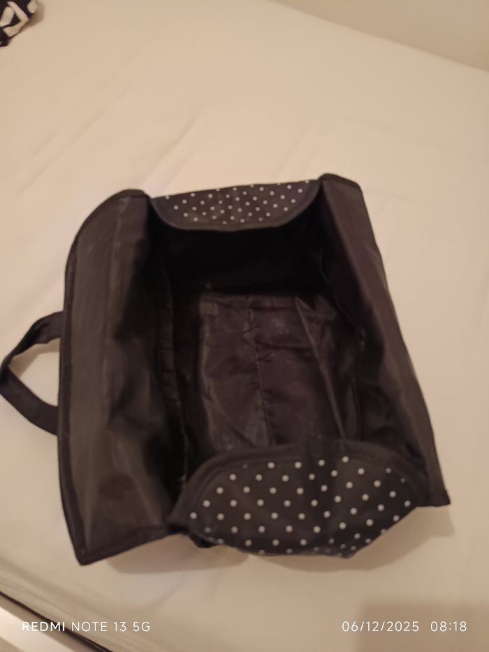 Trousse de toilette/maquillage Agnès B. - photo numéro 3