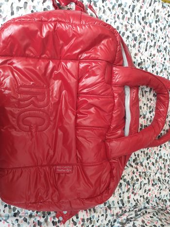 Sac rembourré rouge red castle feather light