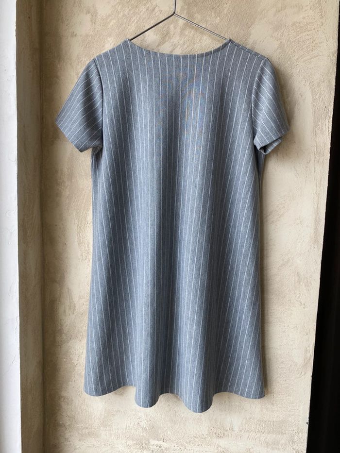 Robe rayée grise Stradivarius M - photo numéro 4