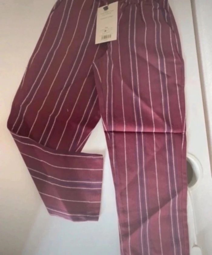 Pantalon Gocco taille 5 6 ans Neuf valeur 34,99