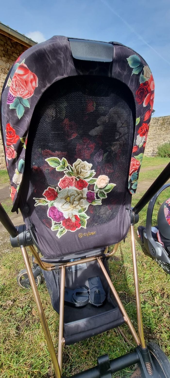 Ensemble Poussette Mios et Cloud Z avec base isofixe, rose gold et finition spring blossom black - photo numéro 3