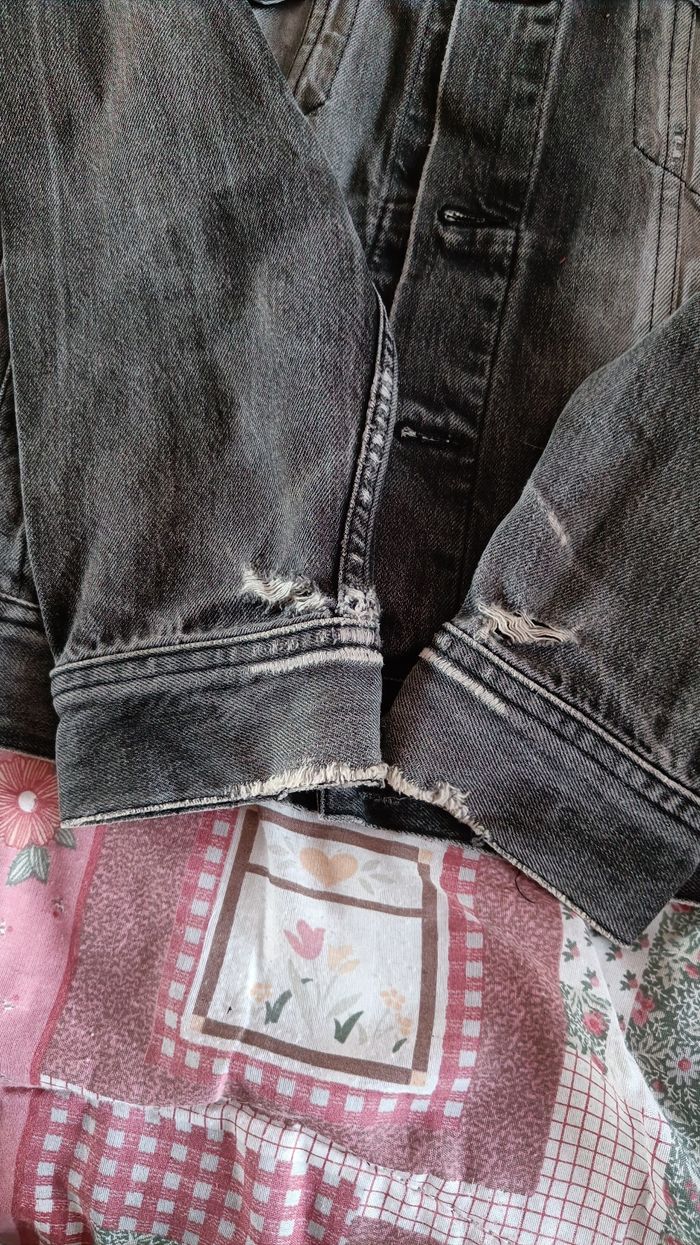 Veste en jean's taille M - photo numéro 4